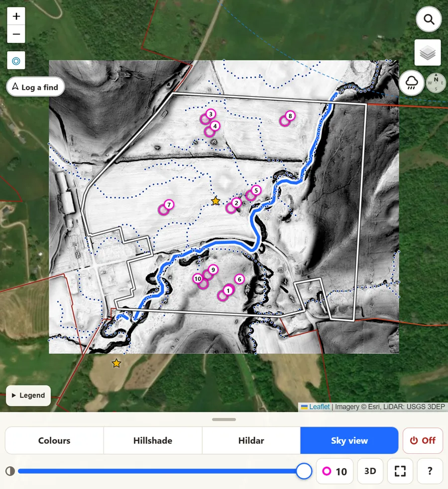 LiDAR Sky view map of the same field in black and white: dark spots mark hollows, old channels and ditches.